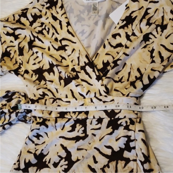 Diane Von Furstenberg Toby silk wrap dress - Picture 5 of 13